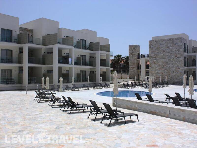 Фотография Amphora Beach Resort & Suites