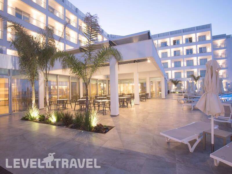 Фотография Evalena Beach Hotel Apts