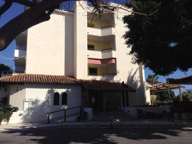 Paphos Gardens Apt