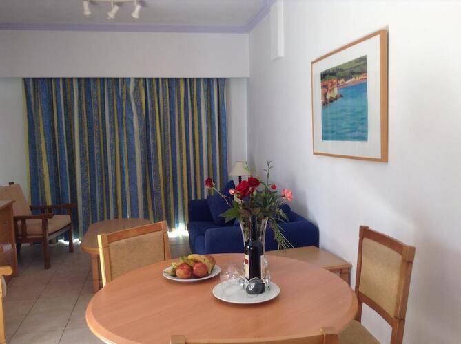 Paphos Gardens Apt