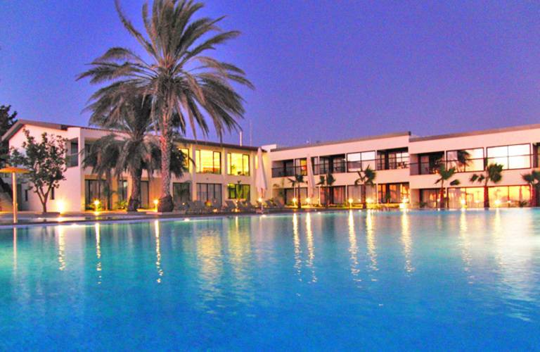 Royal Blue Hotel & Spa