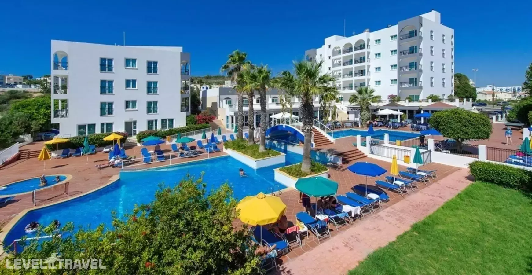 Paramount Hotel Apts