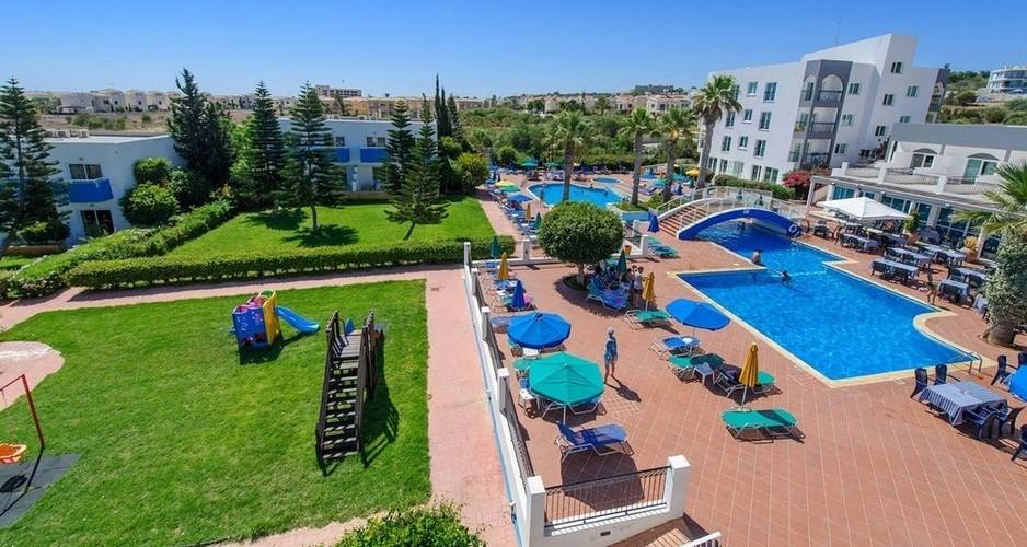 Paramount Hotel Apts