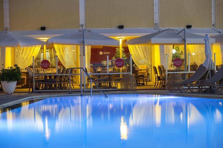 Louis Imperial Beach Hotel