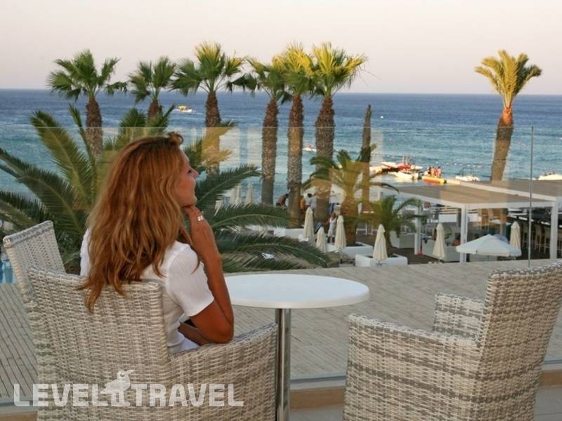 Фотография Vrissiana Beach Hotel
