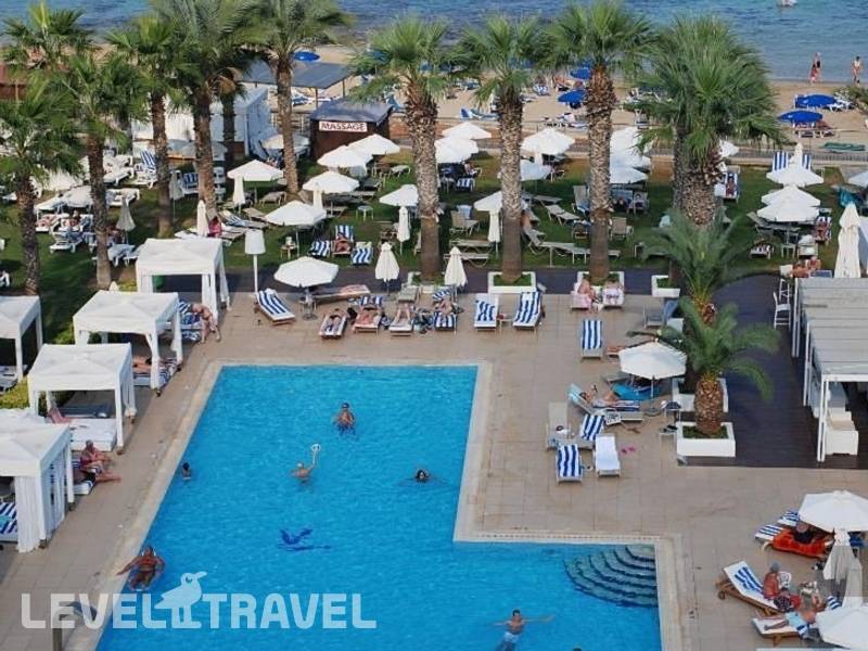Фотография Vrissiana Beach Hotel
