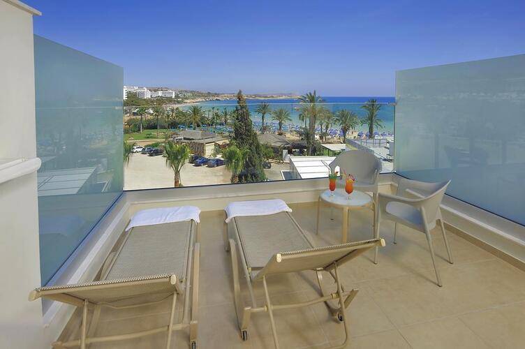 Nelia Beach