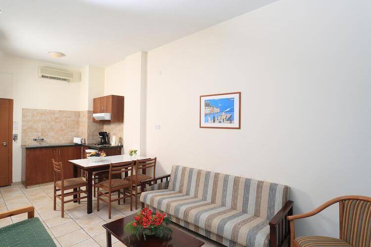Jacaranda Hotel Apts