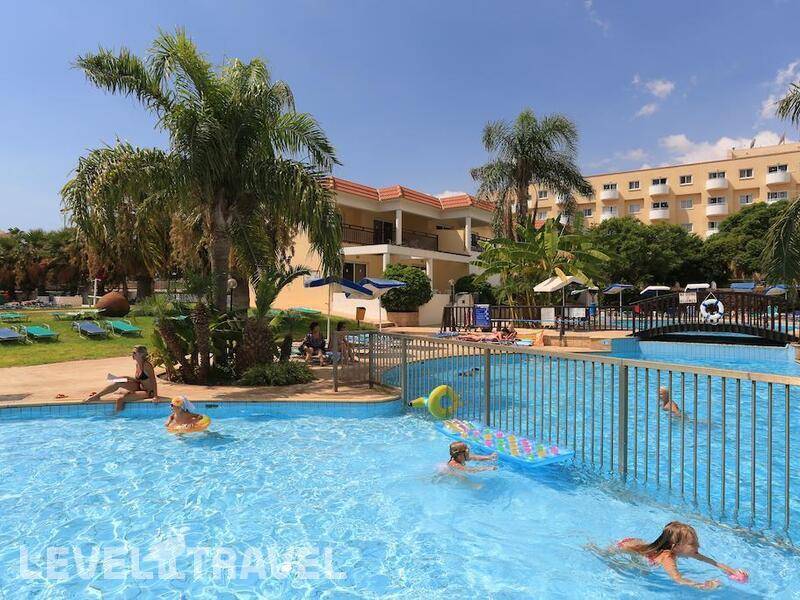 Фотография Jacaranda Hotel Apts