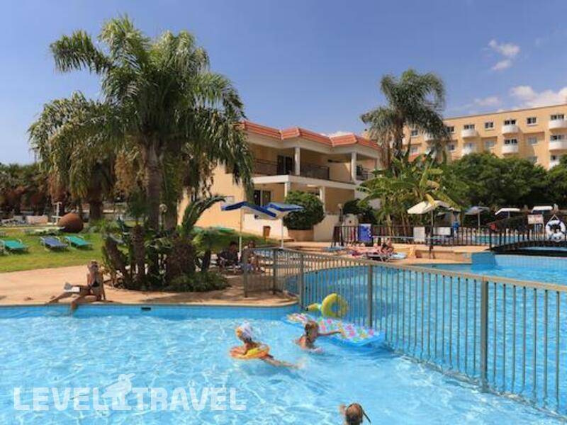 Фотография Jacaranda Hotel Apts