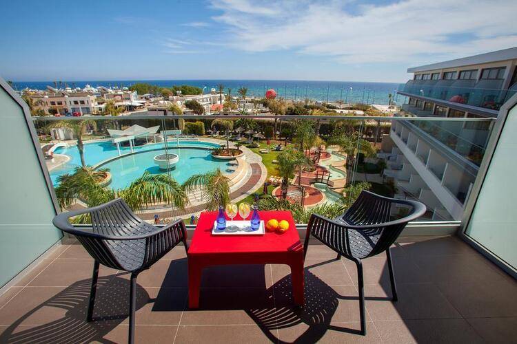Faros Hotel