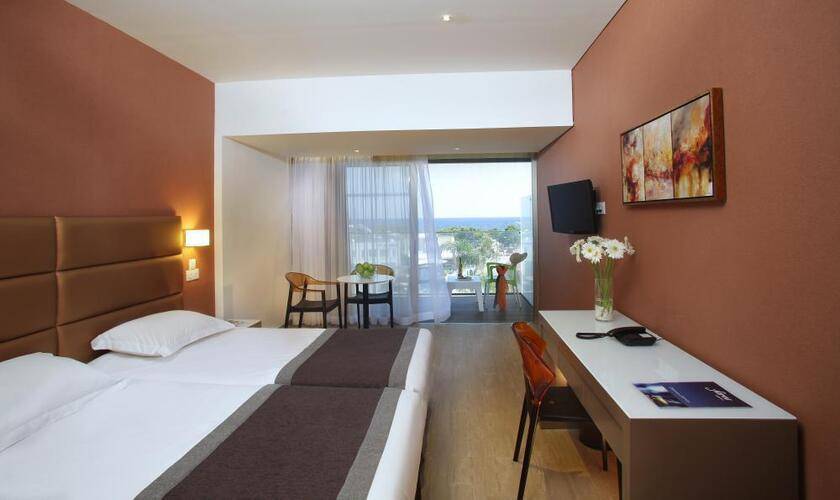 Faros Hotel