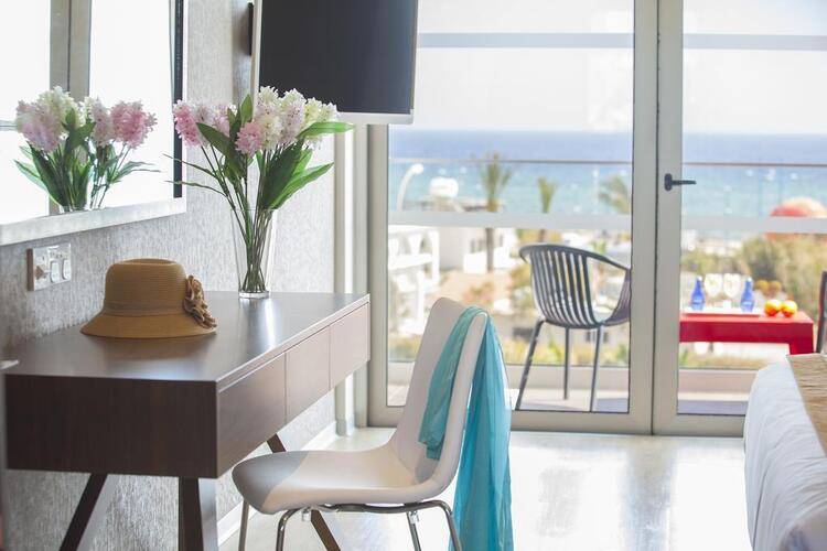Faros Hotel