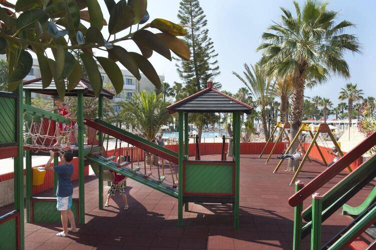 Louis Phaethon Beach