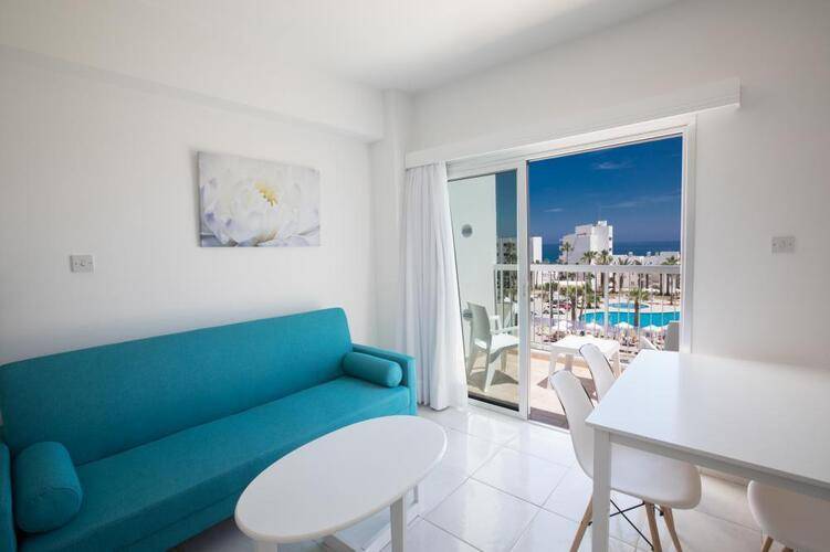 Papantonia Hotel Apartments