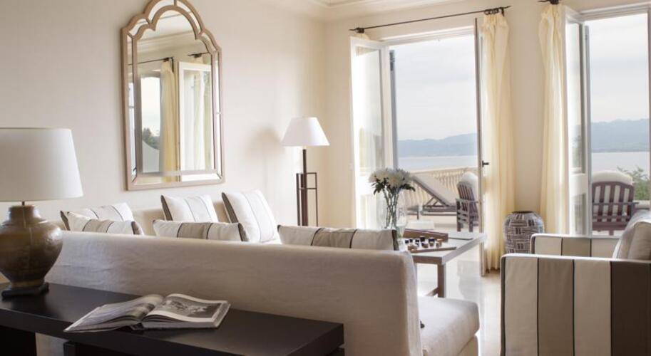 Anassa Hotel