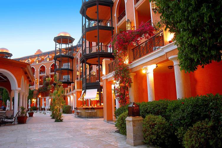 Grand Resort