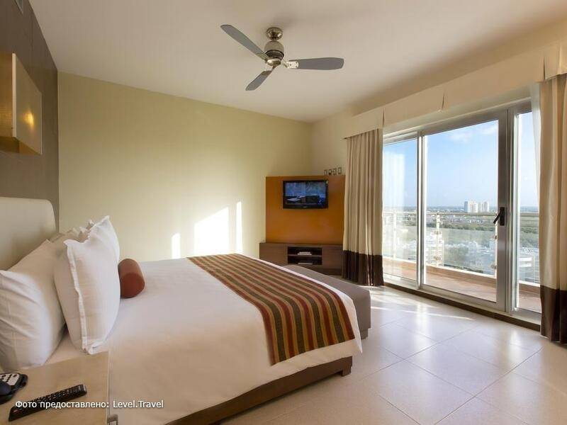 Фотография Krystal Urban Cancun (Ex. B2b)