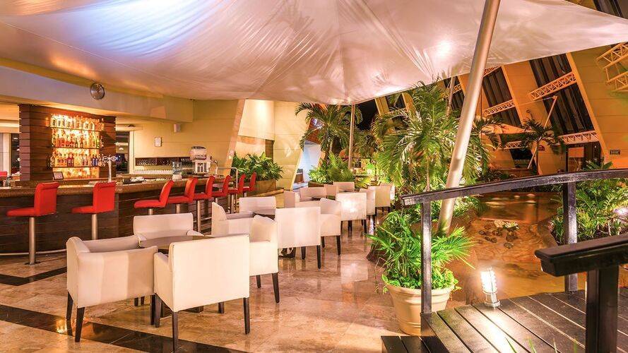 Crown Paradise Club Cancun