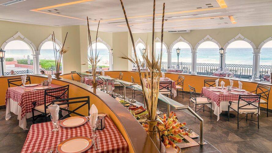 Crown Paradise Club Cancun