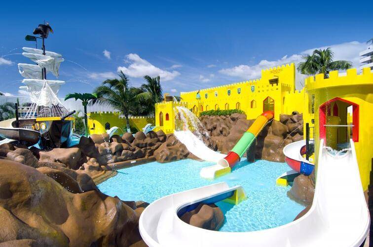Crown Paradise Club Cancun