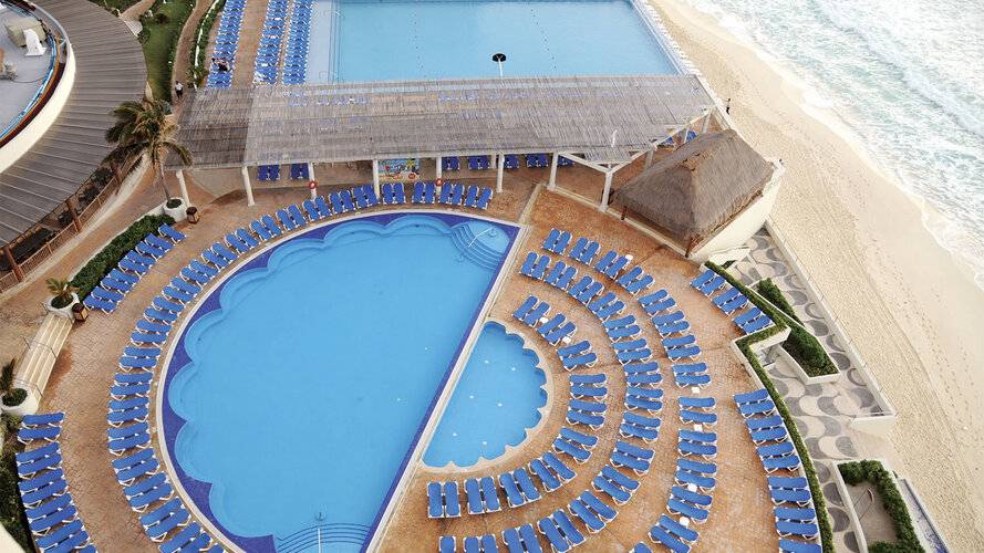 Crown Paradise Club Cancun