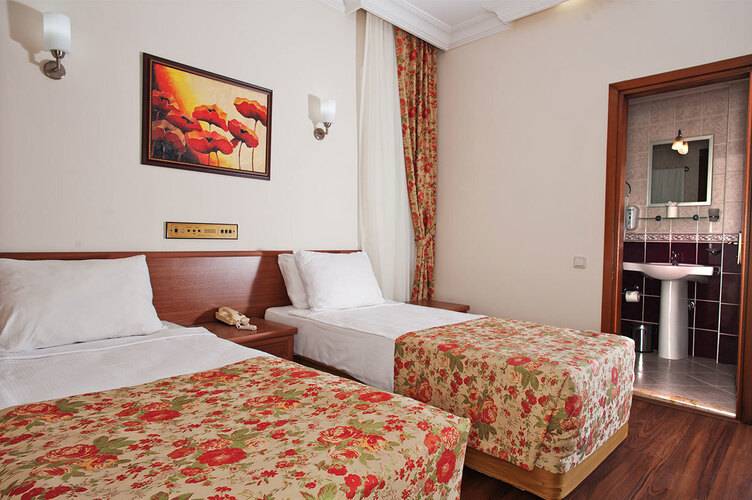 Triana Hotel