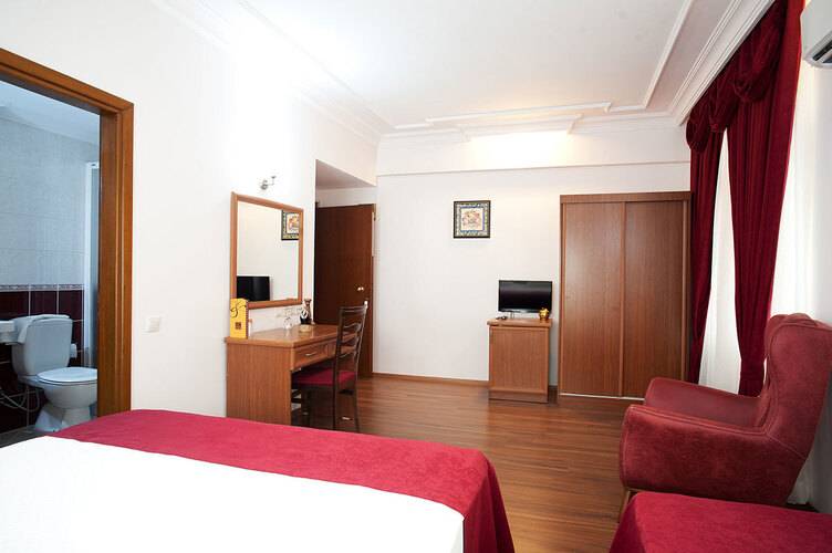 Triana Hotel