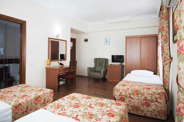 Triana Hotel