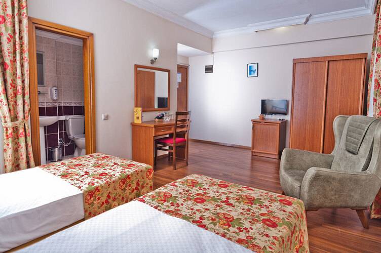 Triana Hotel