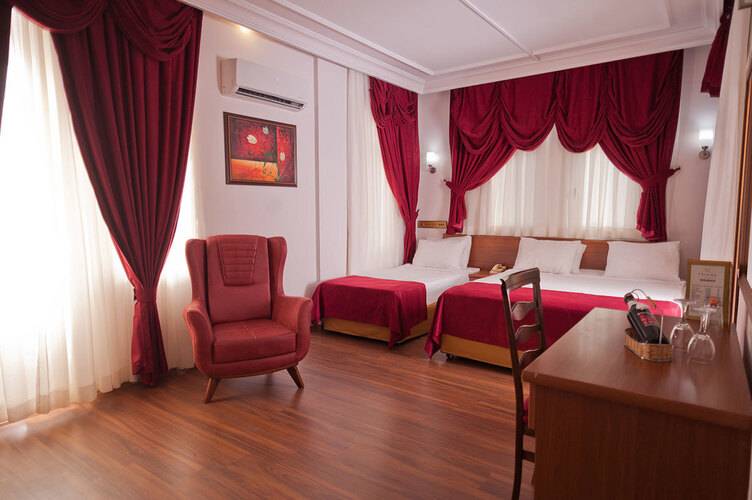 Triana Hotel