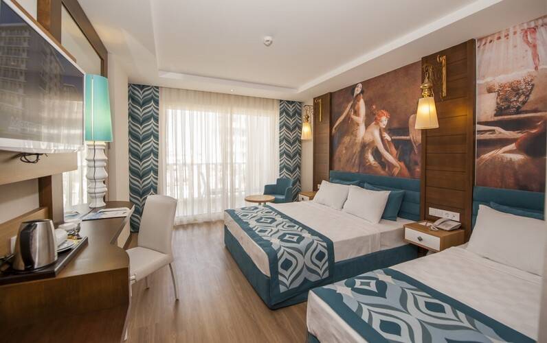 Dream World Resort & Spa