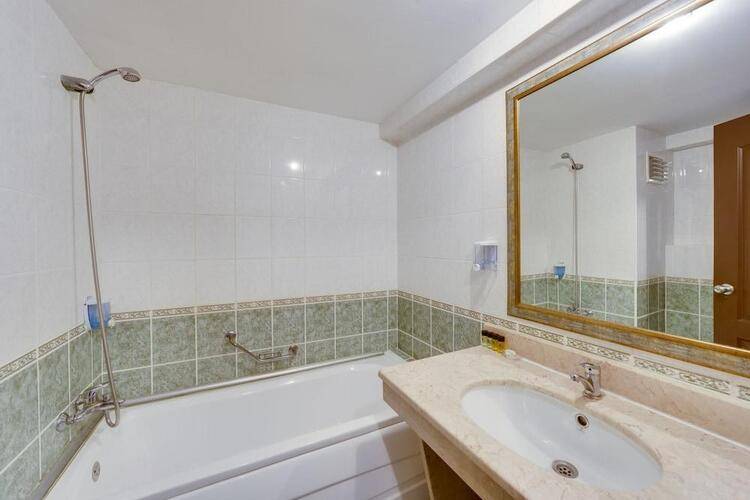 Smart Stay Beach Hotel (Ex.Eken Beach Resort)