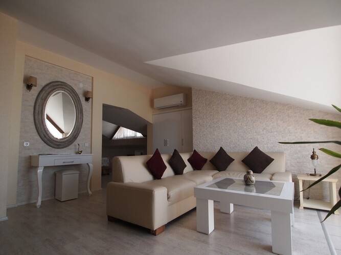 Romance Hotel