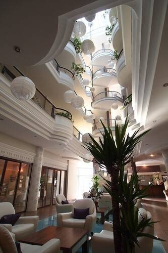 Romance Hotel