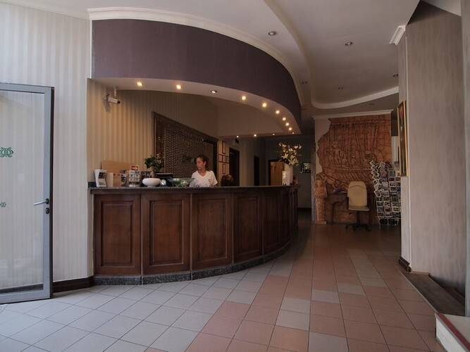 Romance Hotel