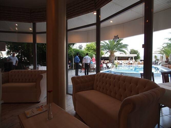 Romance Hotel