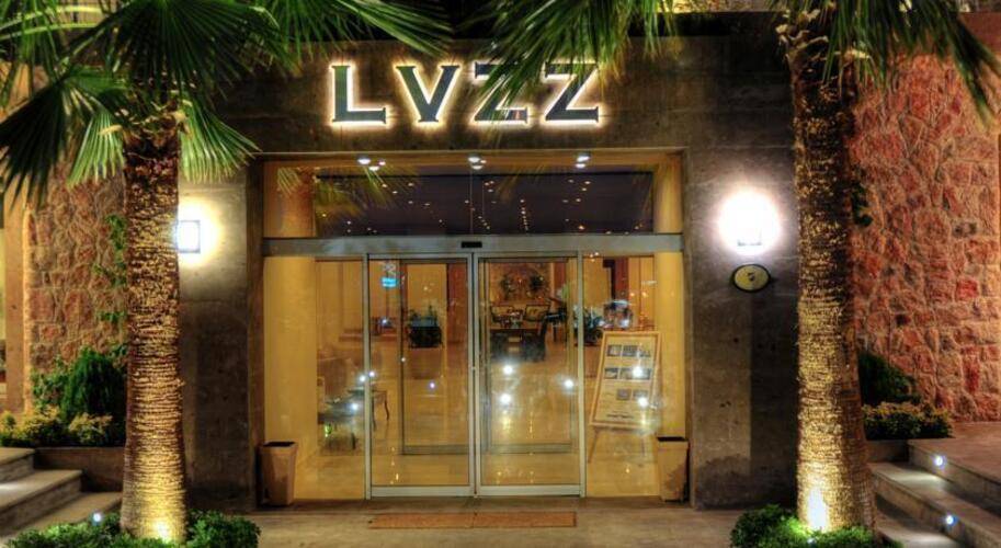 Lvzz Hotel