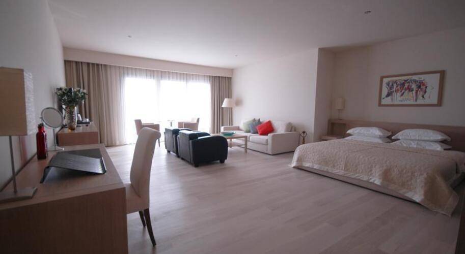 Lvzz Hotel