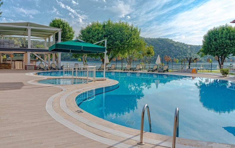 Club Meri Hotel