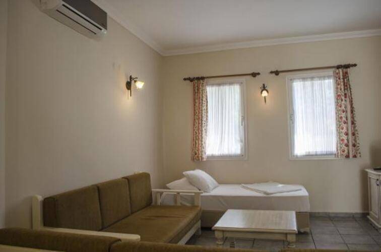 Atrium Hotel