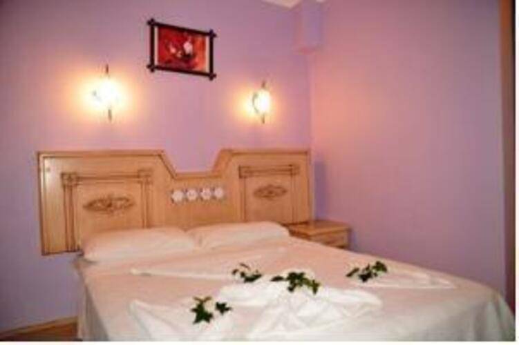 Anerissa Hotel