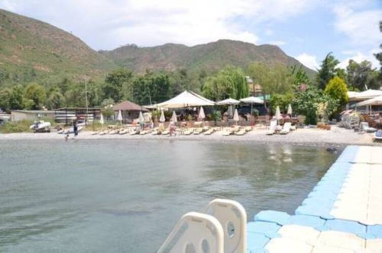 Anerissa Hotel