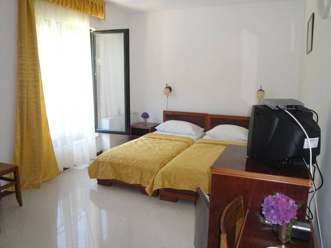 Danica Hotel