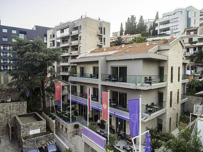 Butua Residence