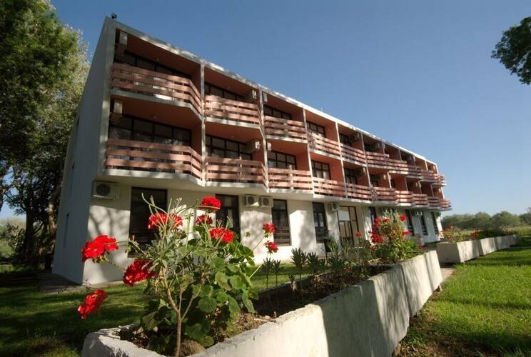 Velika Plaza Tourist Village