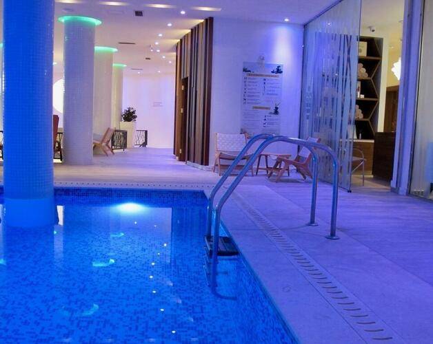 Apart Hotel Kalamper (Cat.A)