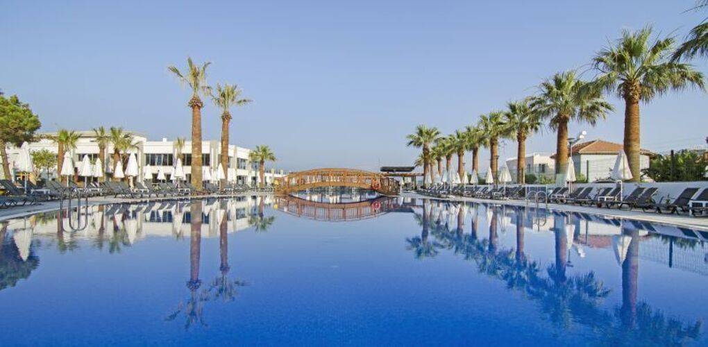 Palm Wings Kusadasi Beach Resort & Spa