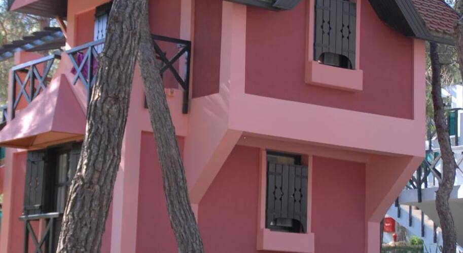Patio Beach Club Hotel