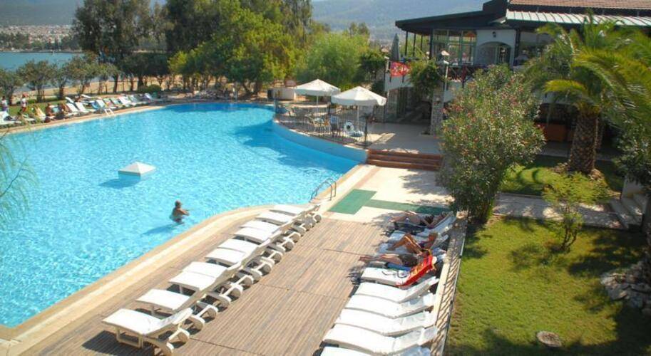Patio Beach Club Hotel